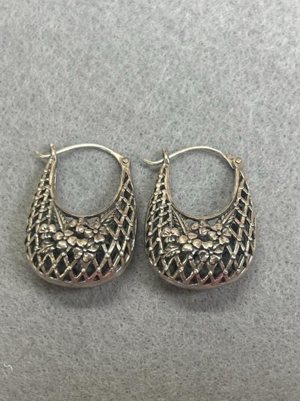 Vintage Sterling Silver Flower & Leaf Filigree Basket Hoop Earrings 10.13g